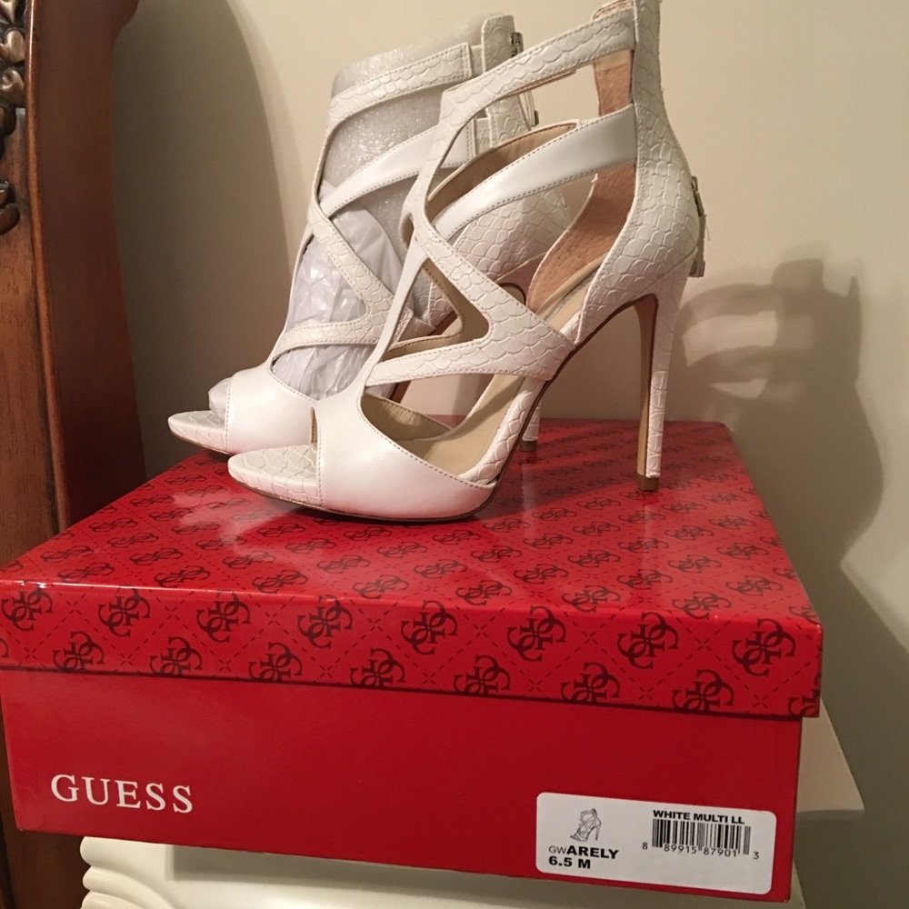 Leather Guess-Arely (white)Sandal